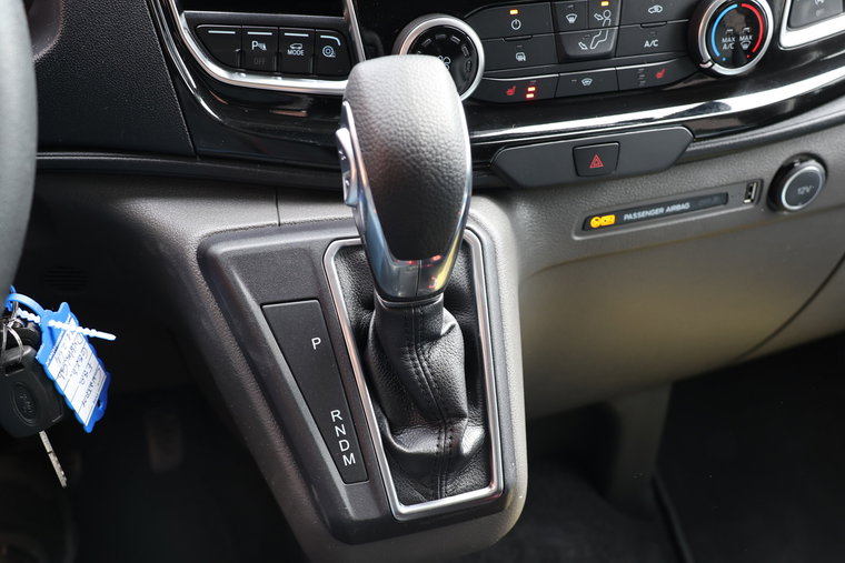 Vehicle Image 25
