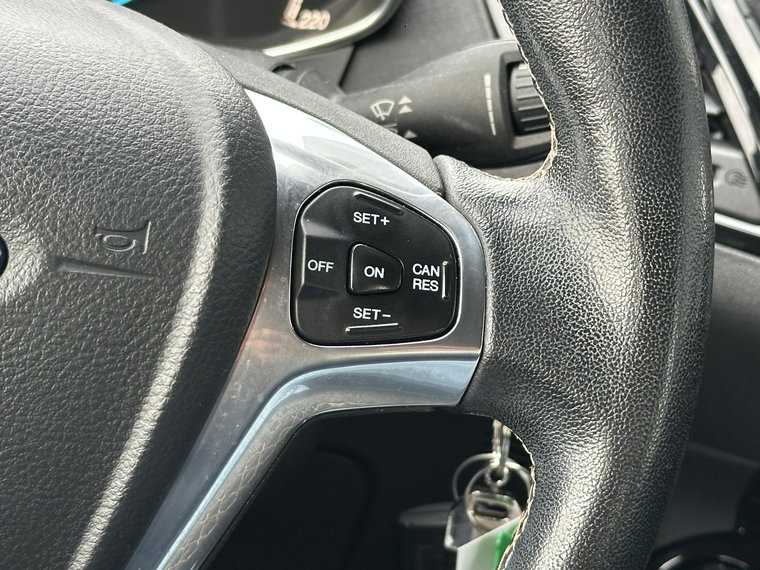 Vehicle Image 23