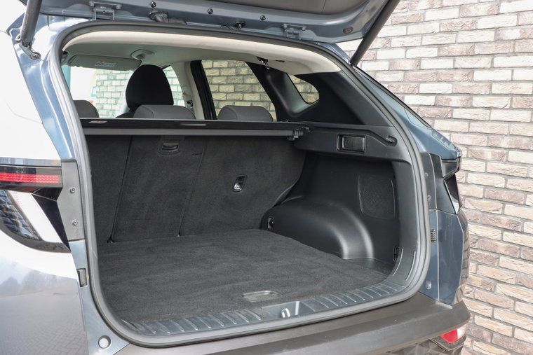 Vehicle Image 16