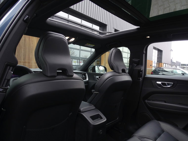 Vehicle Image 42