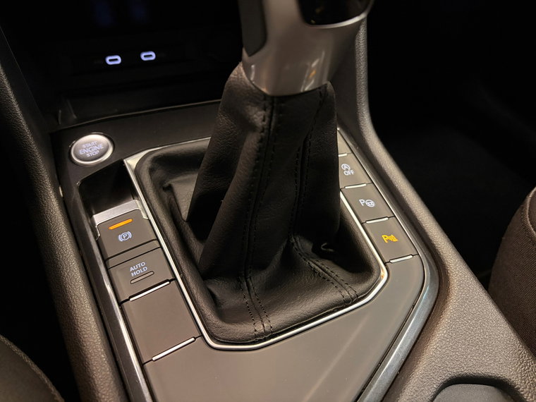 Vehicle Image 28