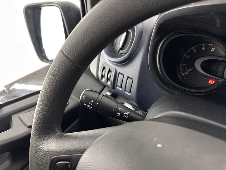 Vehicle Image 17