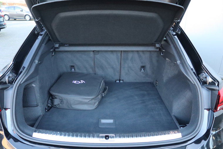 Vehicle Image 33