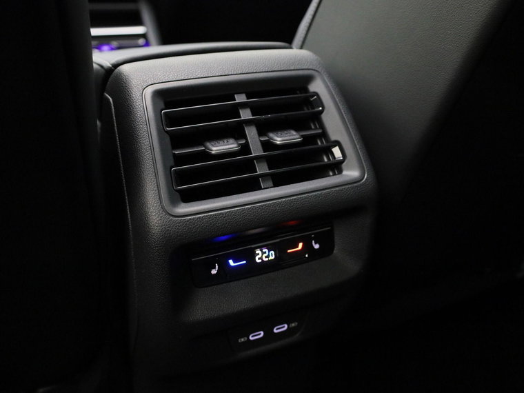 Vehicle Image 27