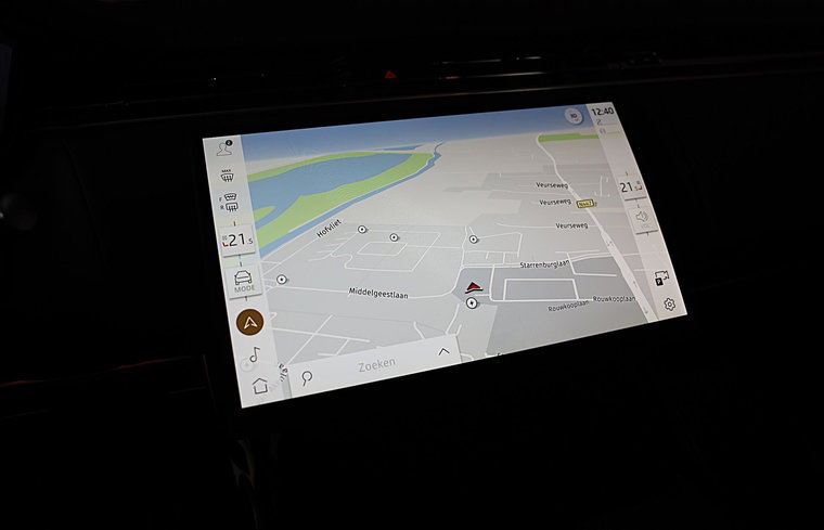 Vehicle Image 10