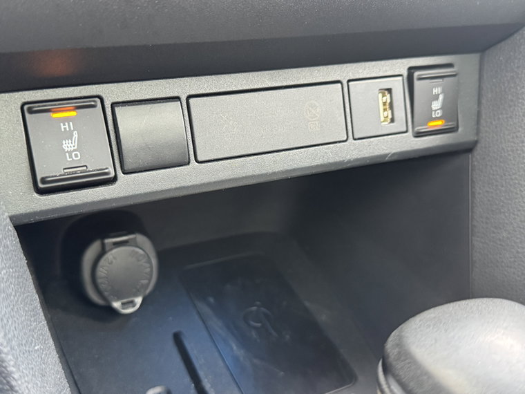 Vehicle Image 32