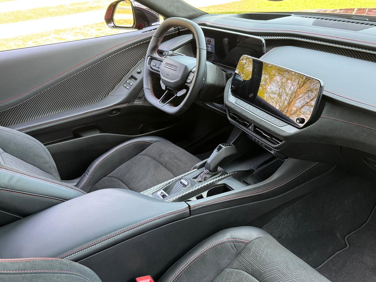 Vehicle Image 24