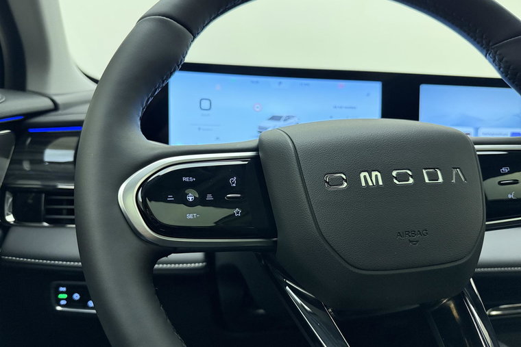 Vehicle Image 23