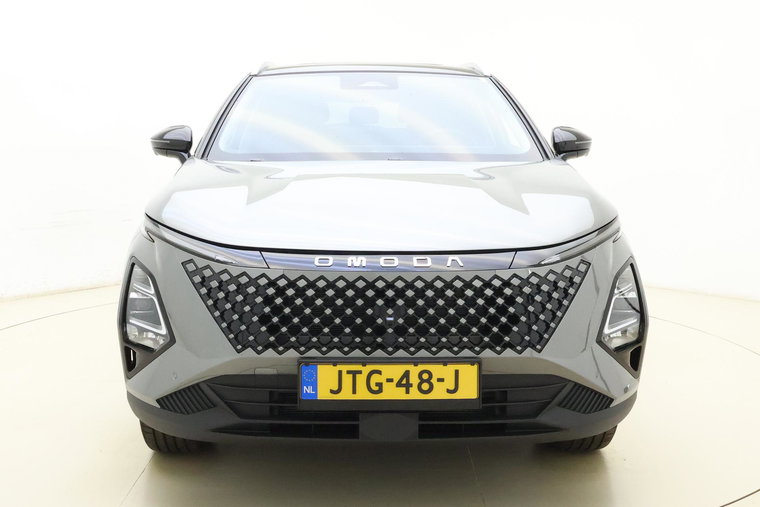 Vehicle Image 6