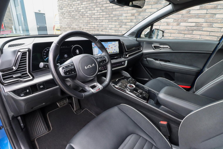 Vehicle Image 6