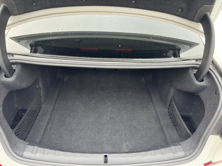 Vehicle Image 26