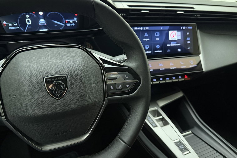 Vehicle Image 19