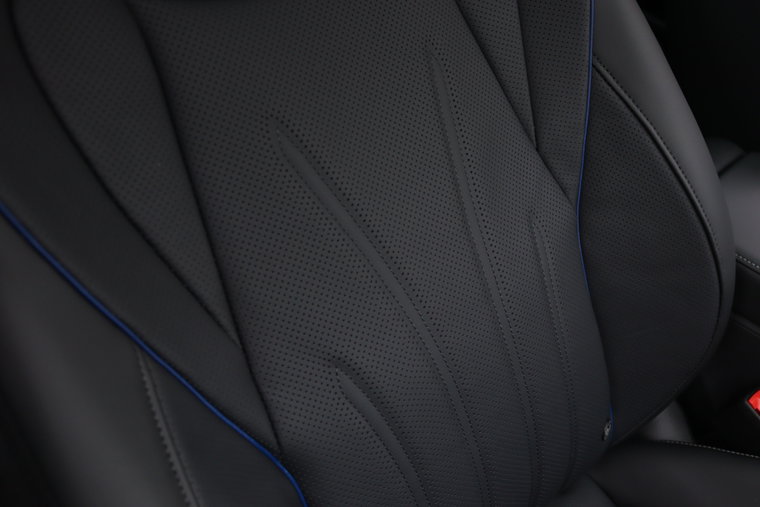 Vehicle Image 33