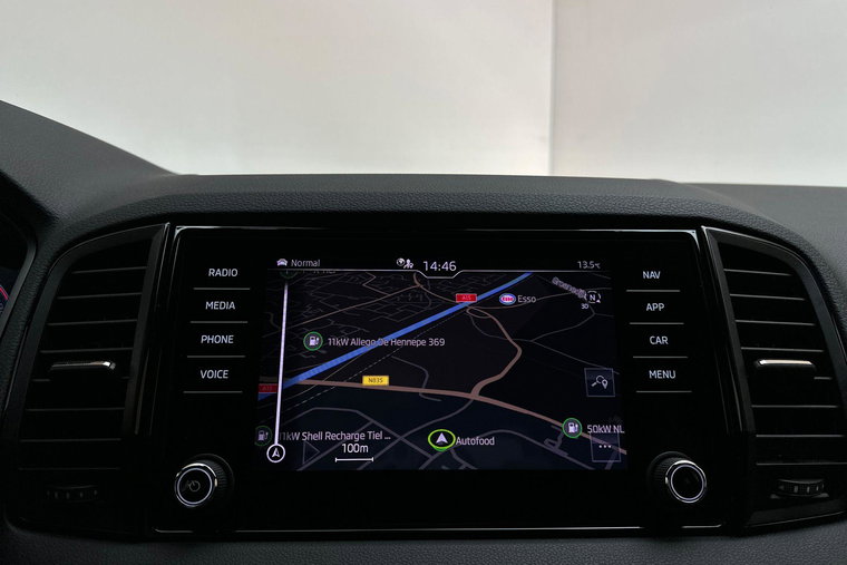 Vehicle Image 25