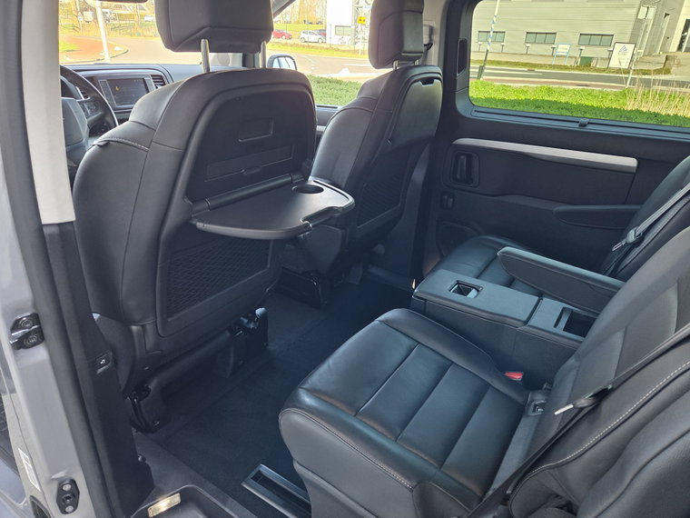 Vehicle Image 38