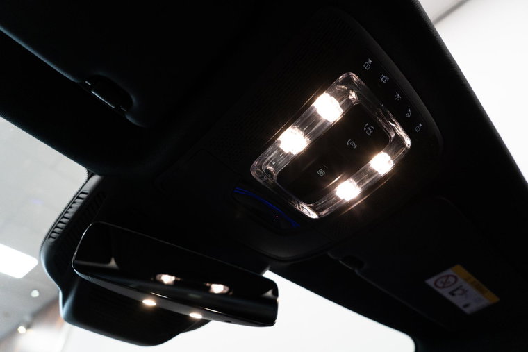 Vehicle Image 30
