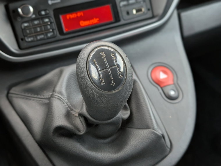 Vehicle Image 23