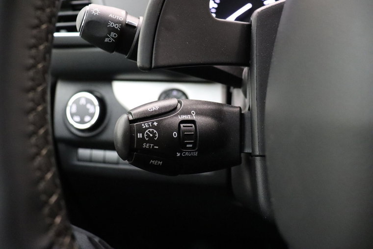 Vehicle Image 41