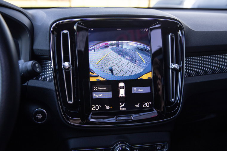 Vehicle Image 19