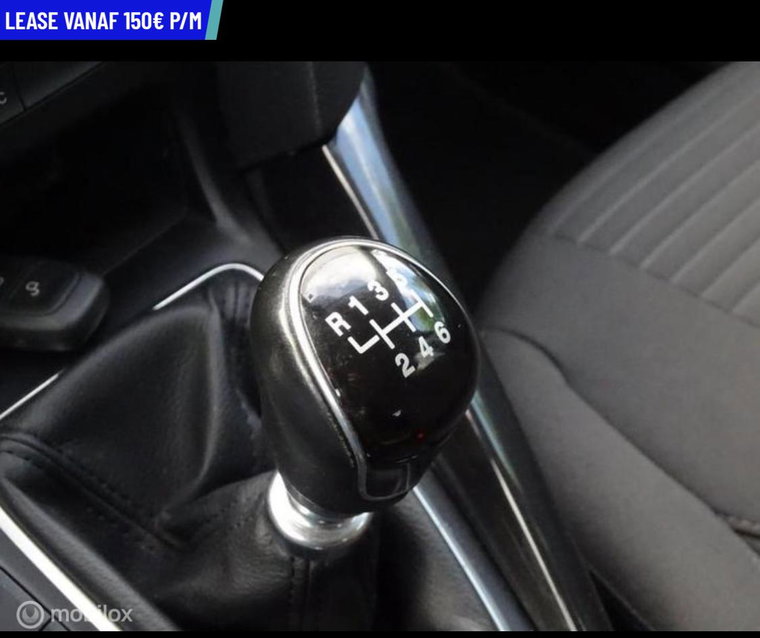 Vehicle Image 32
