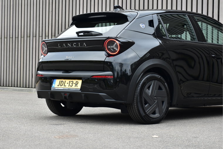 Vehicle Image 33