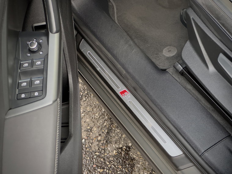 Vehicle Image 35