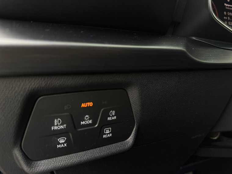 Vehicle Image 39