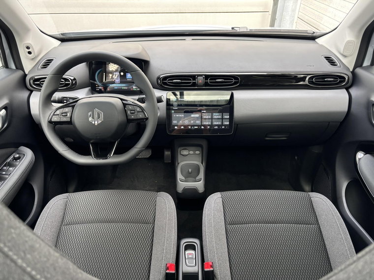 Vehicle Image 15