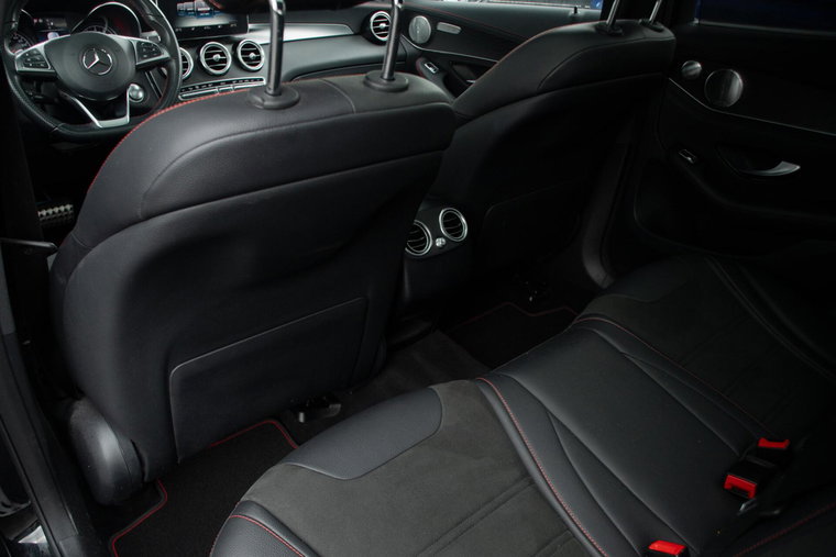 Vehicle Image 35