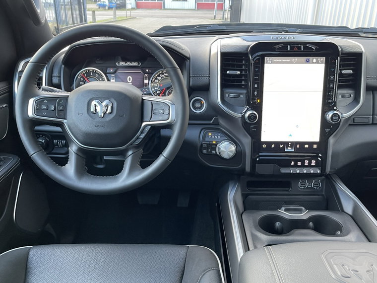 Vehicle Image 36