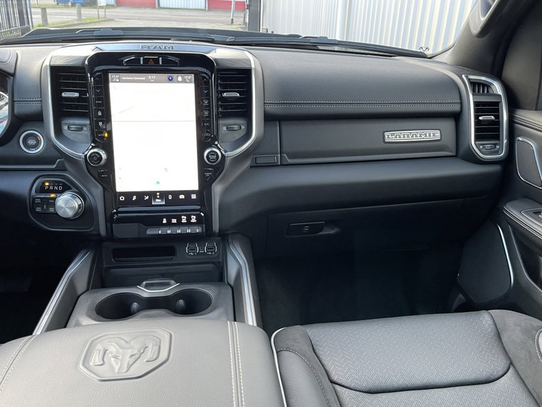Vehicle Image 37