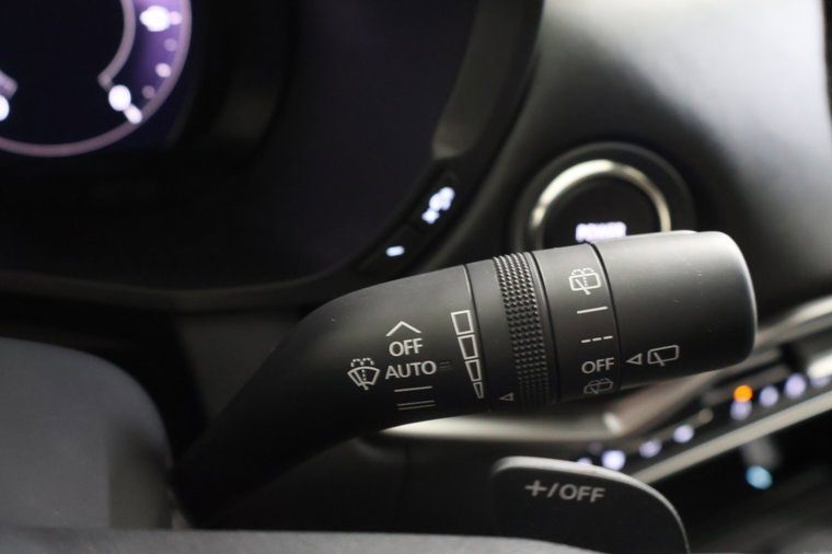 Vehicle Image 25