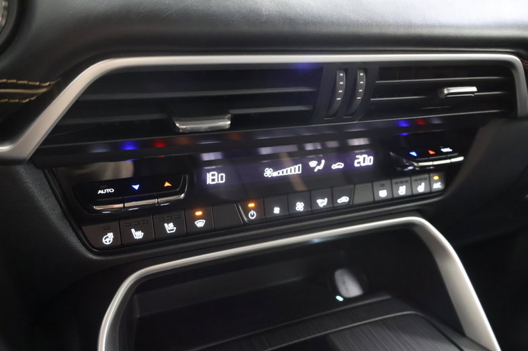Vehicle Image 28