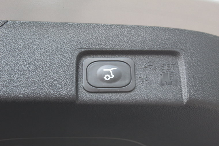 Vehicle Image 35