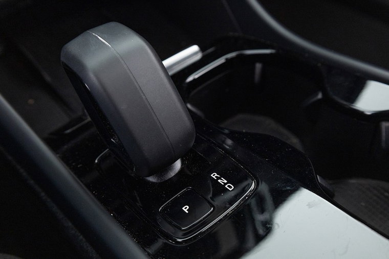 Vehicle Image 32