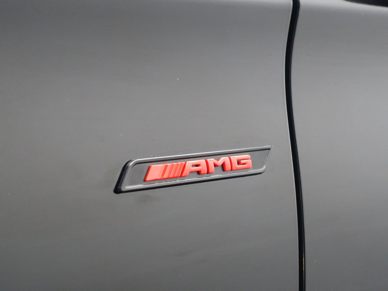 Vehicle Image 32