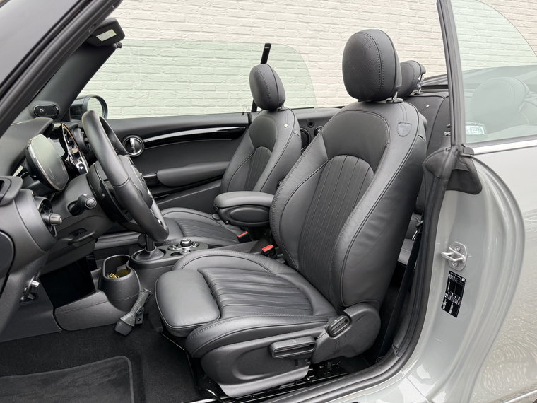 Vehicle Image 24