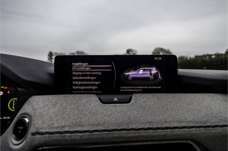 Vehicle Image 33