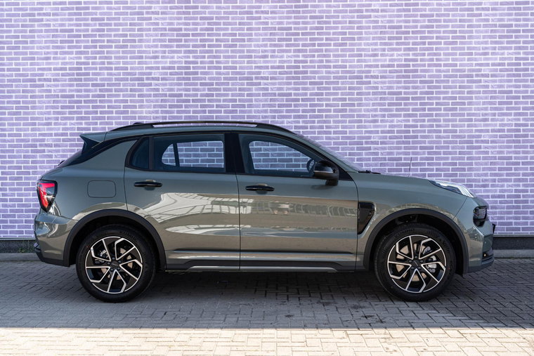 Vehicle Image 8