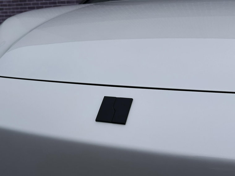 Vehicle Image 32
