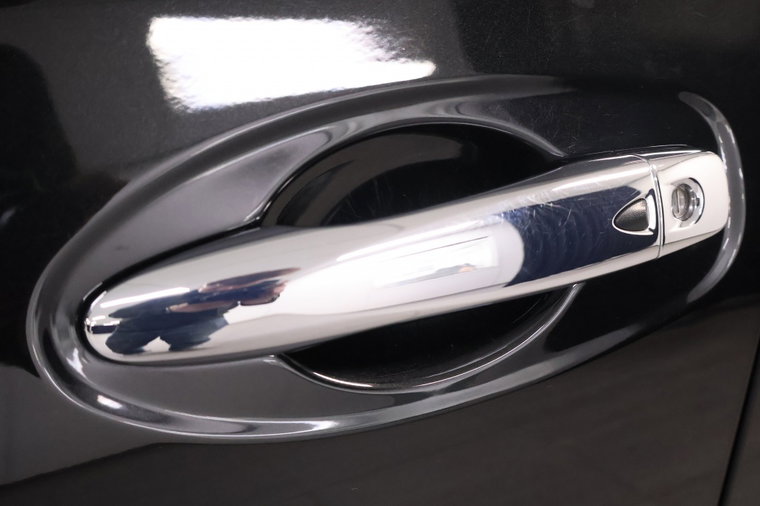 Vehicle Image 35
