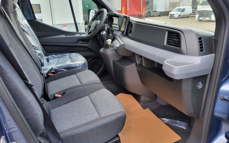 Vehicle Image 16