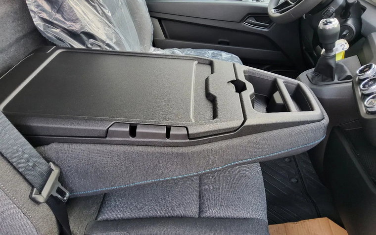 Vehicle Image 25