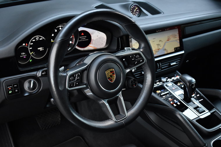 Vehicle Image 21