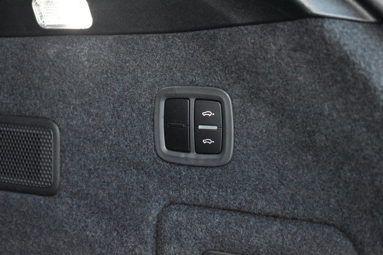 Vehicle Image 48