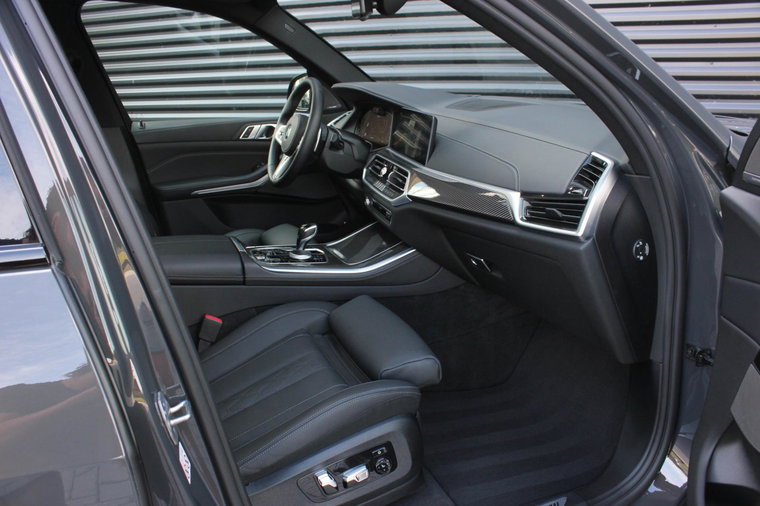 Vehicle Image 45
