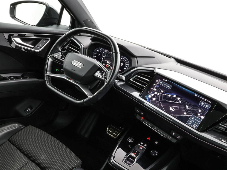 Vehicle Image 30