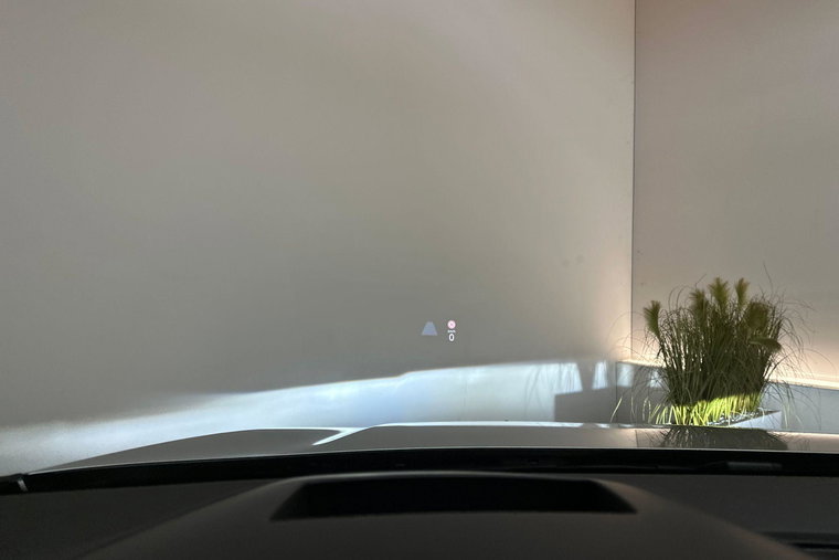Vehicle Image 25