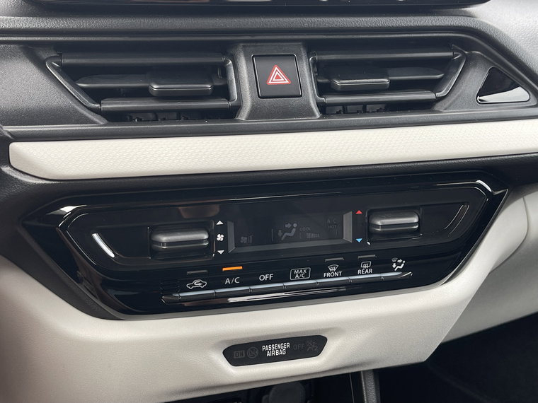 Vehicle Image 24