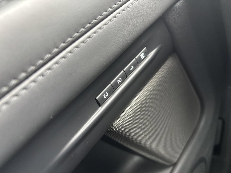 Vehicle Image 27